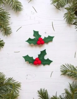 Christmas Holly Hair Clip, Christmas Girl Gift, Novelty Hair Clip, Holly Head Piece, Felt Holly Barrette, Pigtail Set