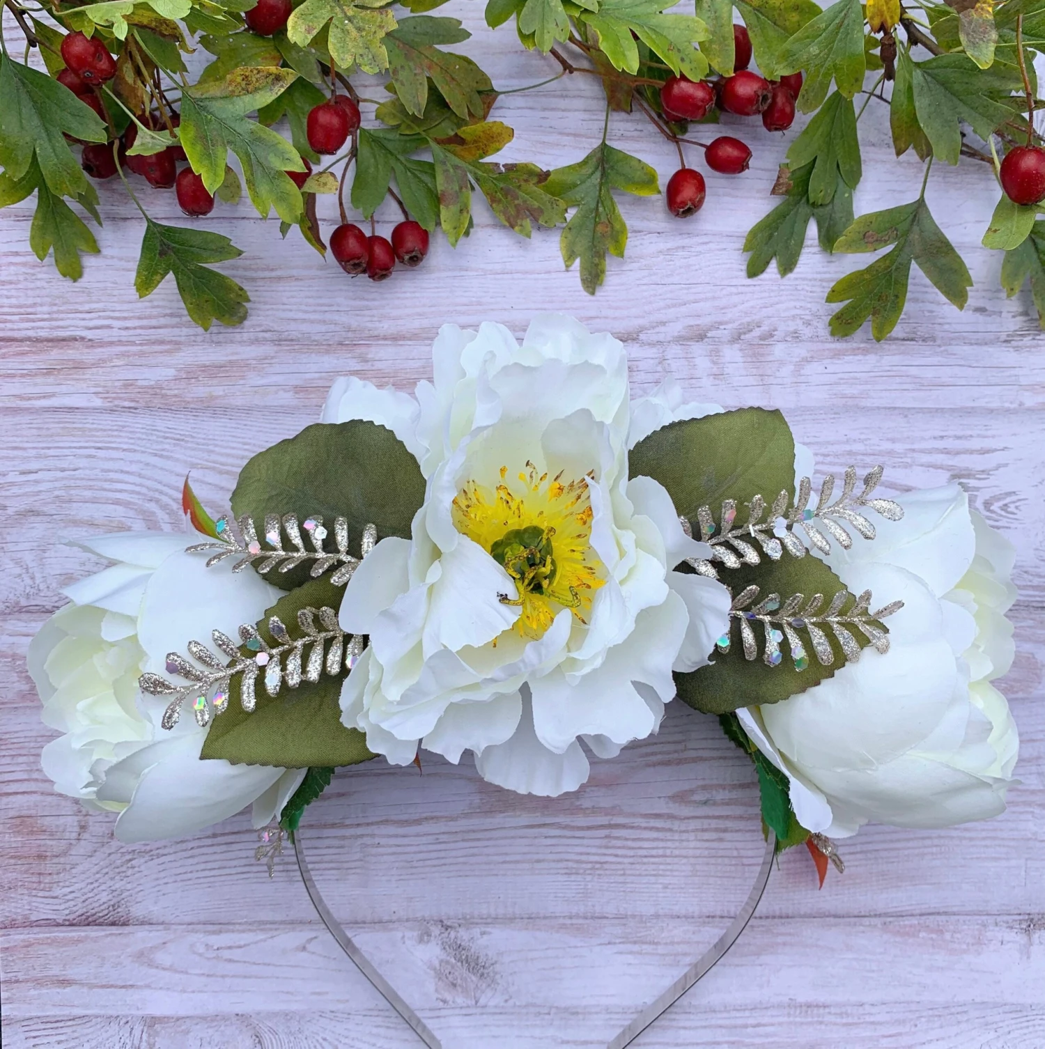 White And Gold Christmas Headband, December Wedding, Festive Hair Accessory, Winter Flower Crown, Glitter Hair Accessories, Bride Outfit 3 White And Gold Christmas Headband, December Wedding, Festive Hair Accessory, Winter Flower Crown, Glitter Hair Accessories, Bride Outfit