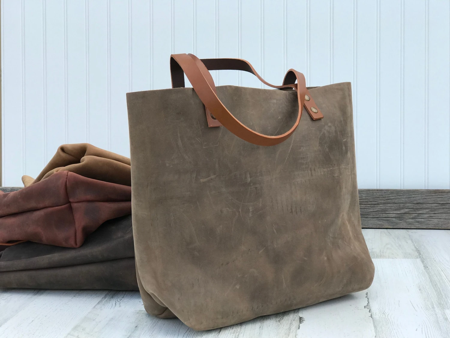 Christmas Sale Women’s Leather Tote Bag, Leather MacBook Tote Bag, Distressed Leather Personalized Shoulder Bag, Tote Bag For Her 11 Christmas Sale Women’s Leather Tote Bag, Leather MacBook Tote Bag, Distressed Leather Personalized Shoulder Bag, Tote Bag For Her - Image 10