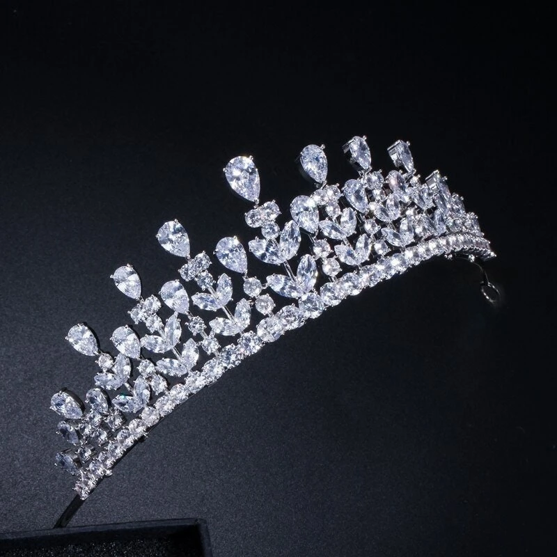 Elegant Beauty Queen CZ Cubic Zirconia Headband Jewellery Large Bridal Wedding Pageant Tiaras And Crown For Brides Valentines Christmas 5 Elegant Beauty Queen CZ Cubic Zirconia Headband Jewellery Large Bridal Wedding Pageant Tiaras And Crown For Brides Valentines Christmas - Image 3