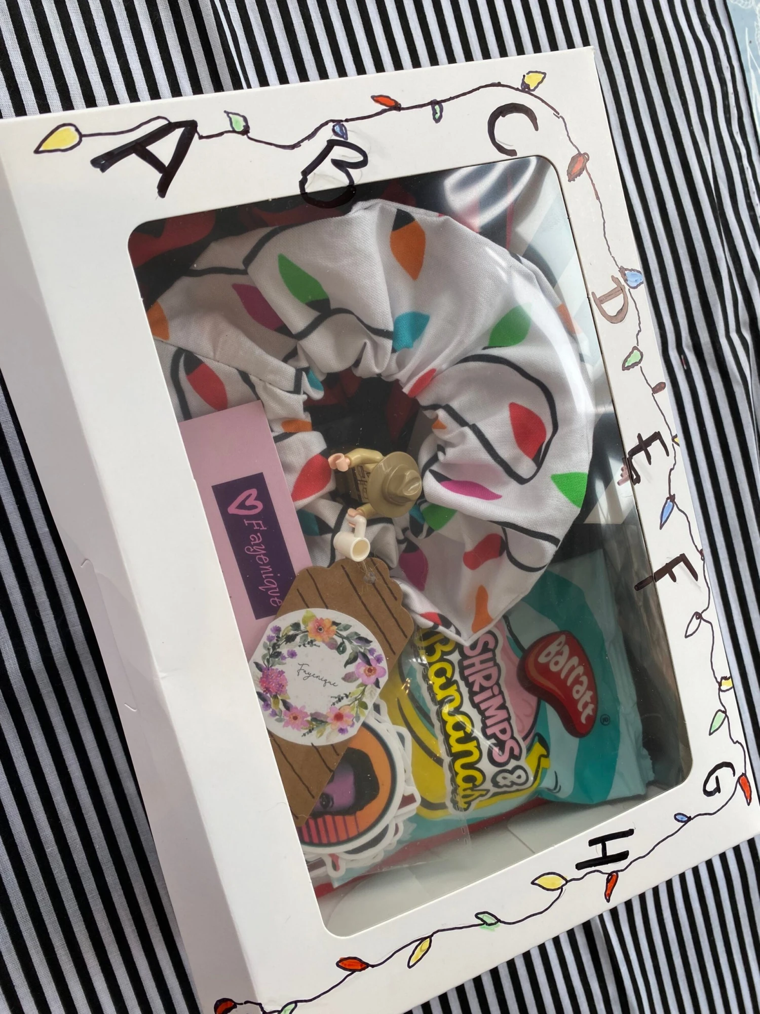 Stranger Things Inspired Gift Box - Scrunchies , Birthday Gift , Christmas, Retro 80 S Vibes 3 Stranger Things Inspired Gift Box - Scrunchies , Birthday Gift , Christmas, Retro 80 S Vibes