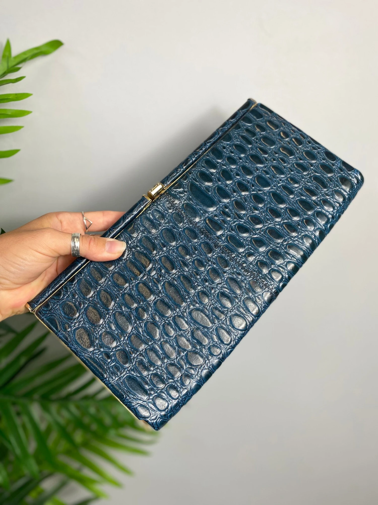 Blue Leather Vintage Clutch Evening Party Bag. Croc Alligator Look. Christmas Party Bag. 5 Blue Leather Vintage Clutch Evening Party Bag. Croc Alligator Look. Christmas Party Bag. - Image 3