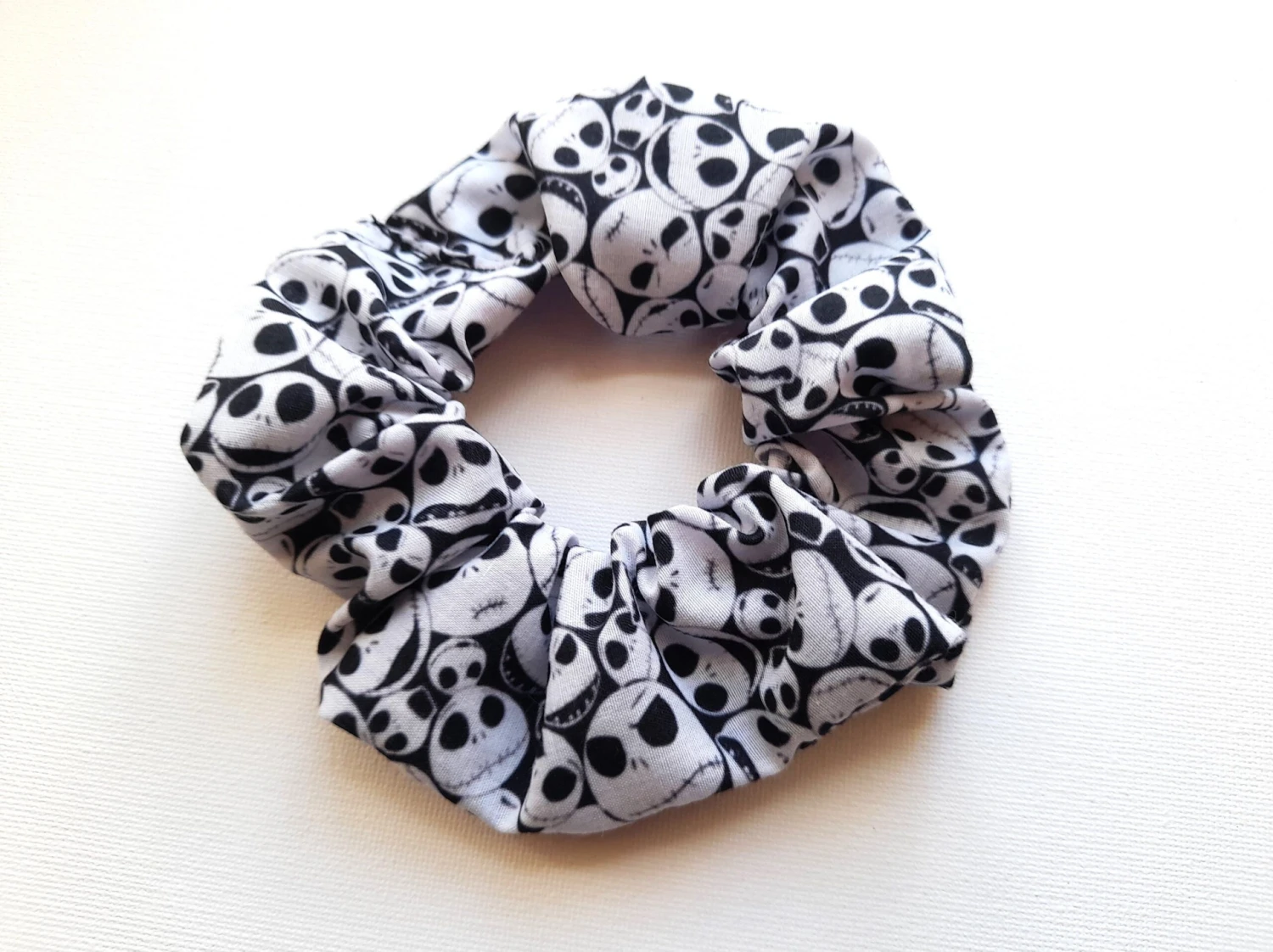 Nightmare Befor Christmas Hair Accessoires, Scrunchies, Jack Skellington Scrunchie, Jack And Sally, Nightmare Before Christmas Scrunchies 5 Nightmare Befor Christmas Hair Accessoires, Scrunchies, Jack Skellington Scrunchie, Jack And Sally, Nightmare Before Christmas Scrunchies - Image 3