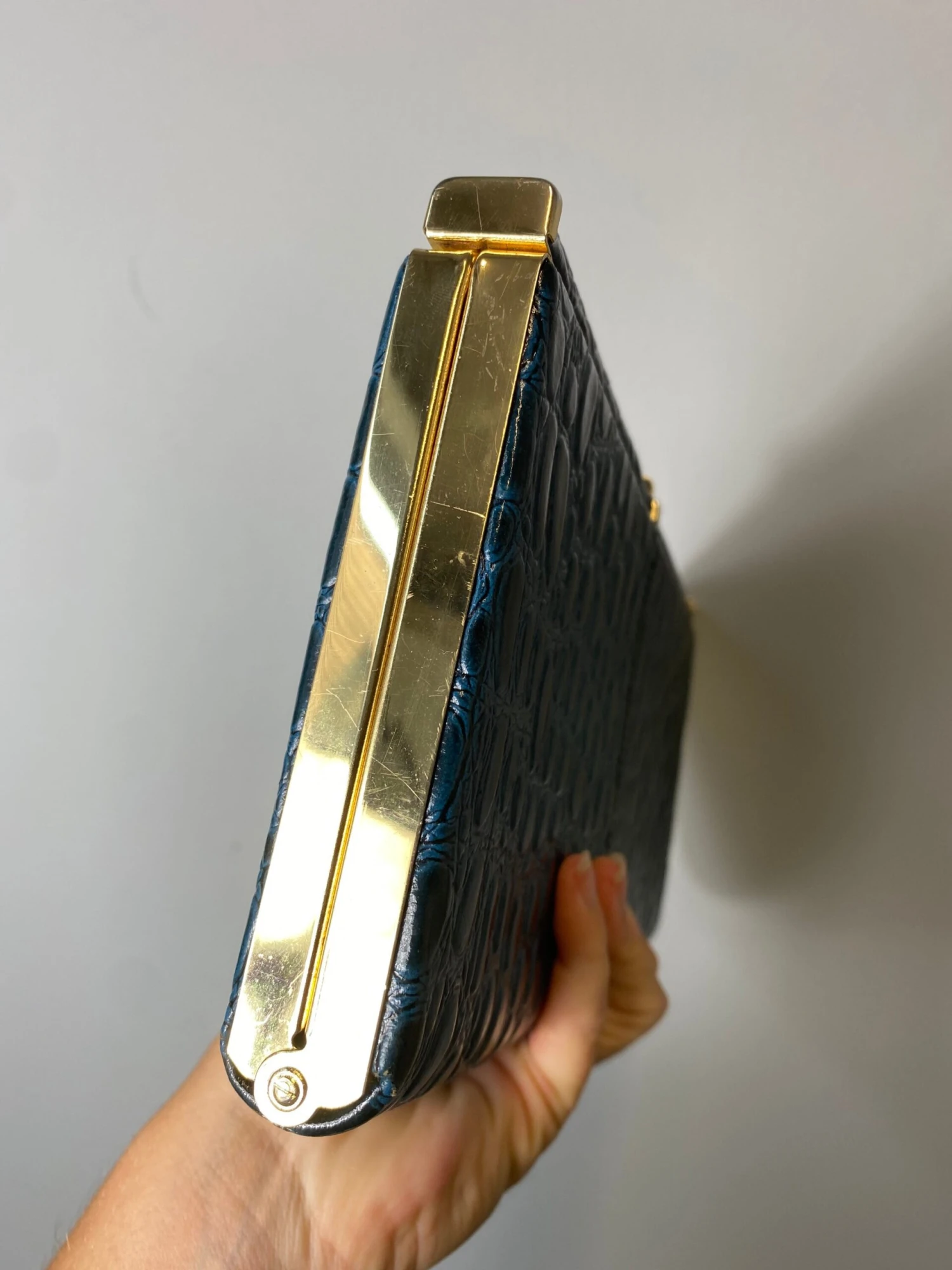 Blue Leather Vintage Clutch Evening Party Bag. Croc Alligator Look. Christmas Party Bag. 10 Blue Leather Vintage Clutch Evening Party Bag. Croc Alligator Look. Christmas Party Bag. - Image 8