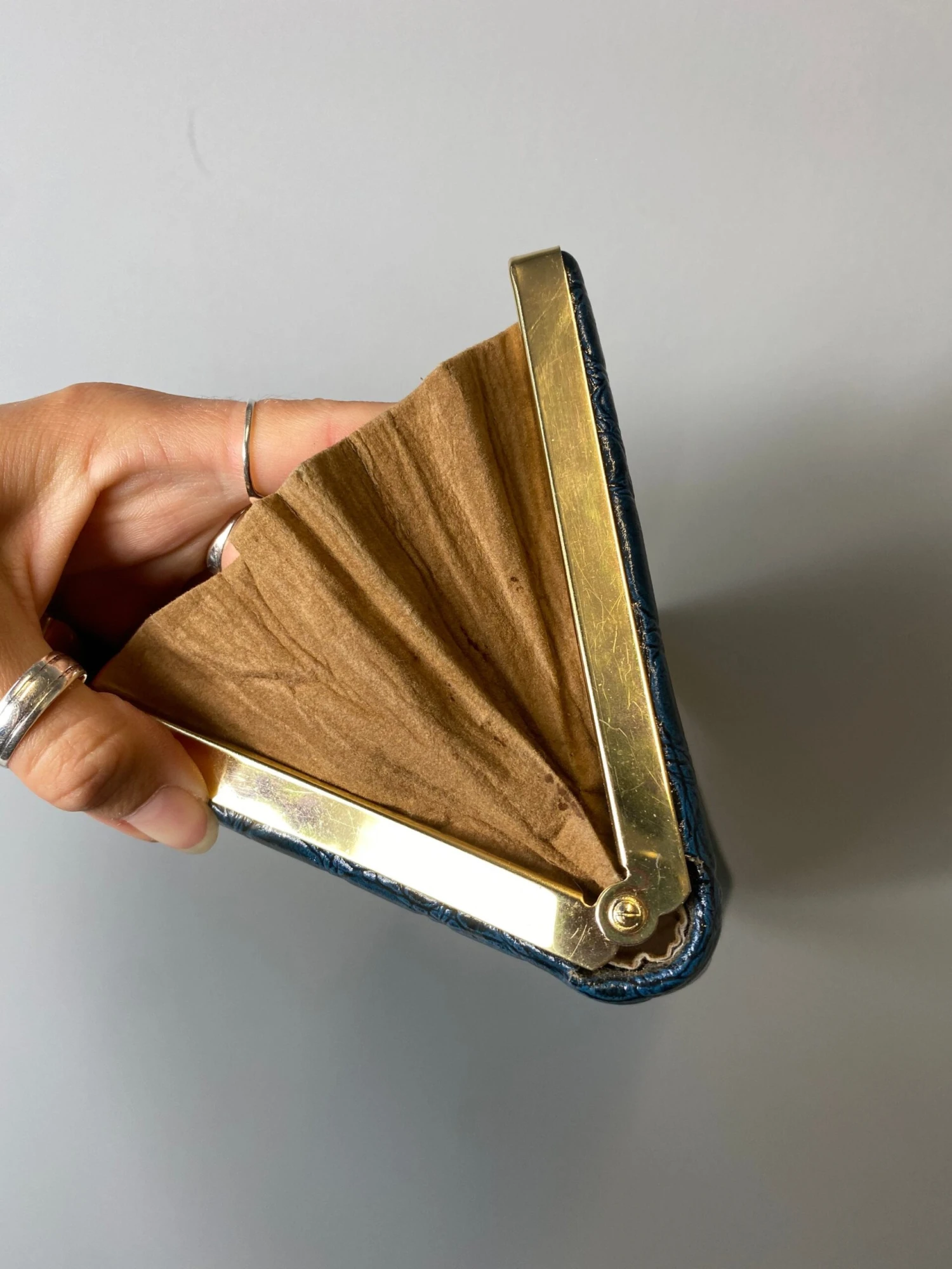 Blue Leather Vintage Clutch Evening Party Bag. Croc Alligator Look. Christmas Party Bag. 11 Blue Leather Vintage Clutch Evening Party Bag. Croc Alligator Look. Christmas Party Bag. - Image 9