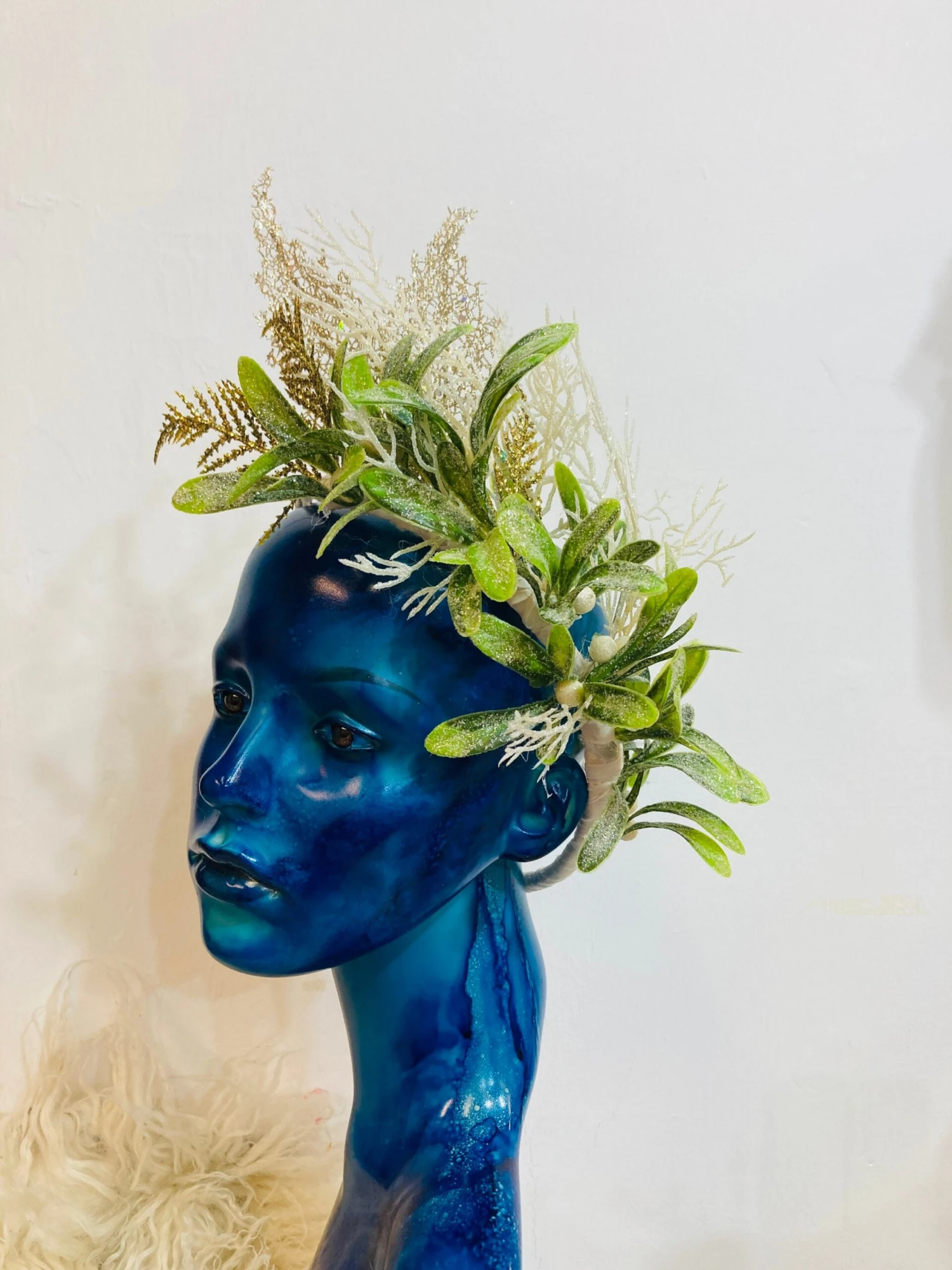 Mistletoe Magic Headpiece NYE Christmas Wonderland Sparkle Shower Headpiece Wreath Tiara 5 Mistletoe Magic Headpiece NYE Christmas Wonderland Sparkle Shower Headpiece Wreath Tiara - Image 3