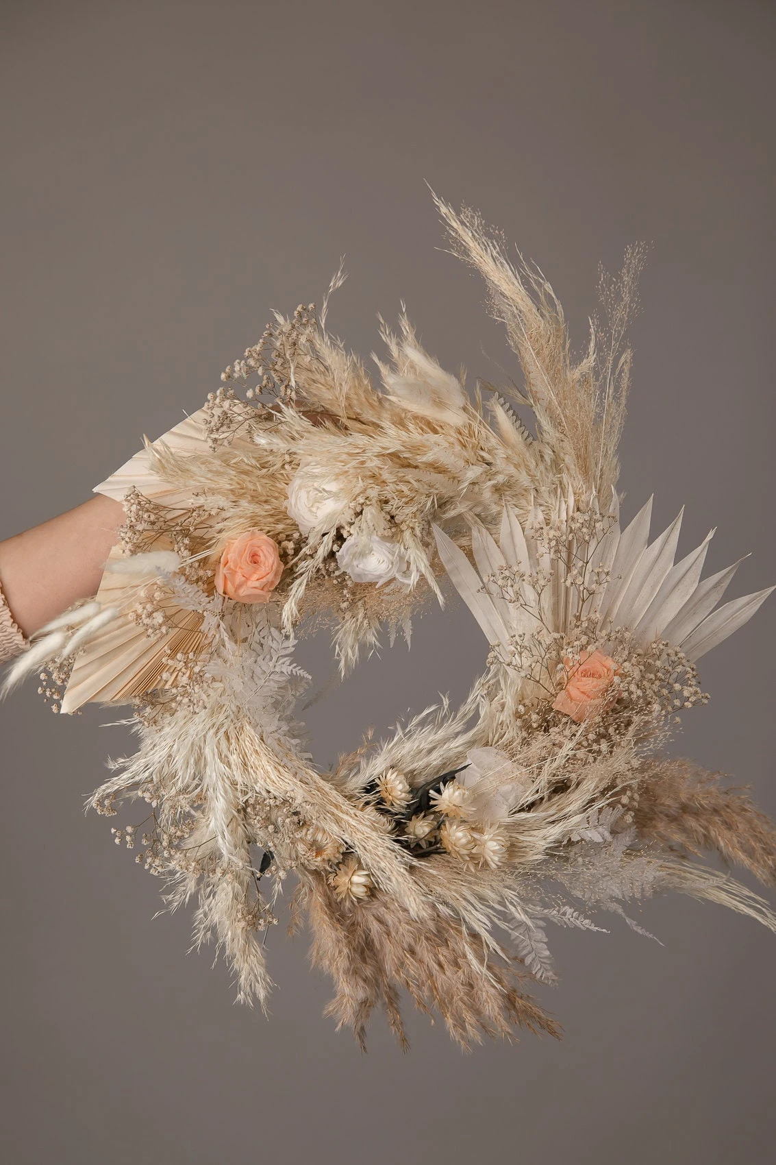 Modern Christmas Wreath No.23 / Pampas Grass In Soft Winter Door Wreath Christmas Decoration / Christmas Wreath / Xmas Door Wreath 4 Modern Christmas Wreath No.23 / Pampas Grass In Soft Winter Door Wreath Christmas Decoration / Christmas Wreath / Xmas Door Wreath - Image 2