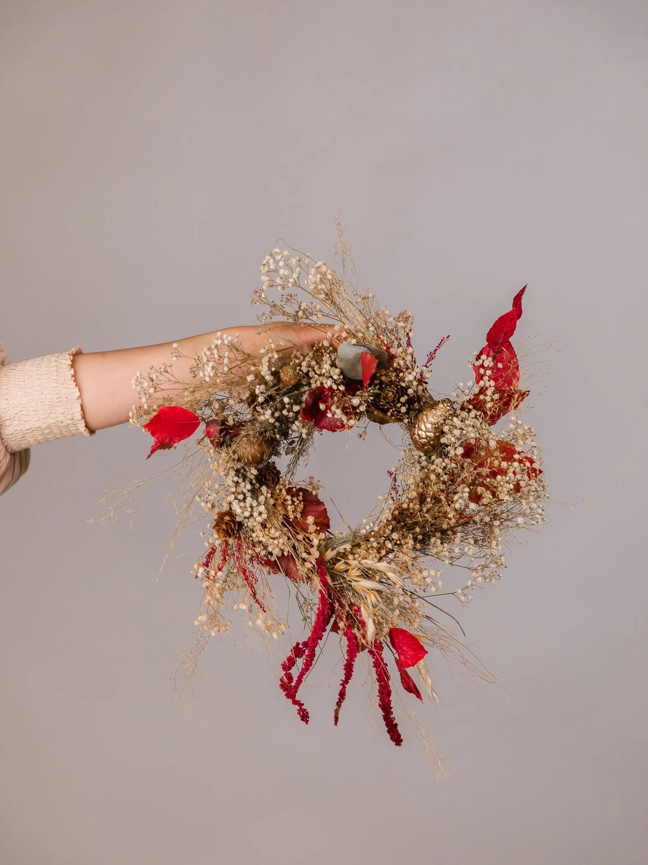 Modern Christmas Wreath No.21 / Red Amaranthus In Soft Winter Door Wreath Christmas Decoration / Christmas Wreath / Xmas Door Wreath 5 Modern Christmas Wreath No.21 / Red Amaranthus In Soft Winter Door Wreath Christmas Decoration / Christmas Wreath / Xmas Door Wreath - Image 3