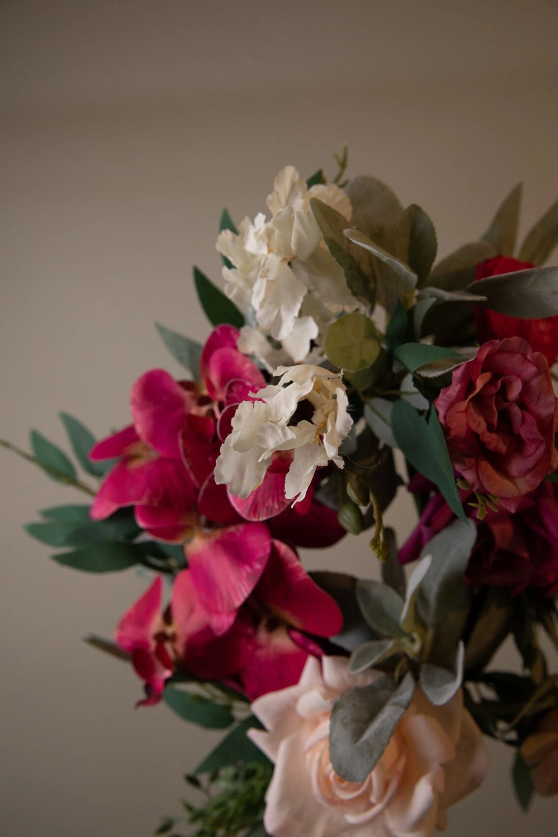 Modern Christmas Wreath No.9 / Artificial Orchids In Soft Winter Door Wreath Christmas Decoration / Christmas Wreath / Xmas Door Wreath 6 Modern Christmas Wreath No.9 / Artificial Orchids In Soft Winter Door Wreath Christmas Decoration / Christmas Wreath / Xmas Door Wreath - Image 4