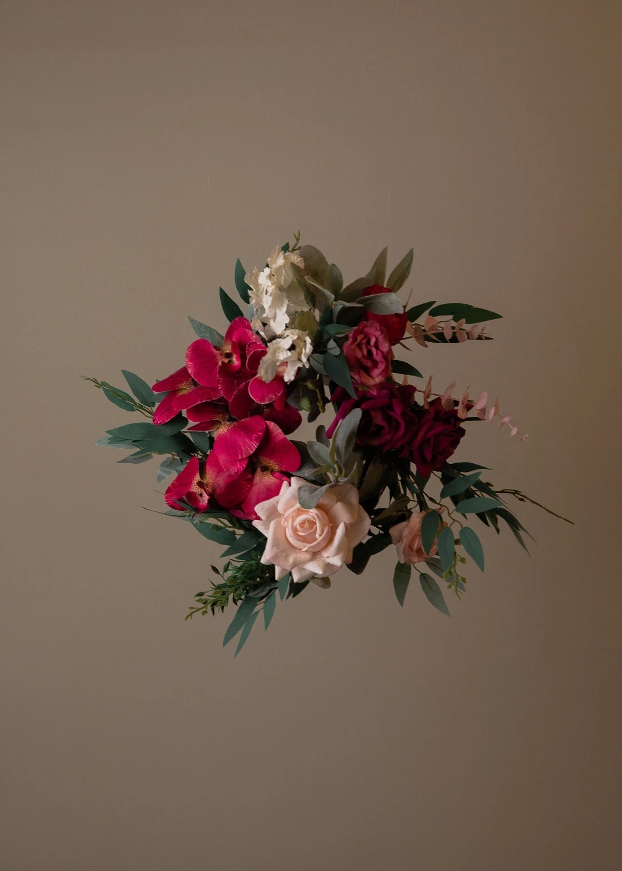 Modern Christmas Wreath No.9 / Artificial Orchids In Soft Winter Door Wreath Christmas Decoration / Christmas Wreath / Xmas Door Wreath 7 Modern Christmas Wreath No.9 / Artificial Orchids In Soft Winter Door Wreath Christmas Decoration / Christmas Wreath / Xmas Door Wreath - Image 5