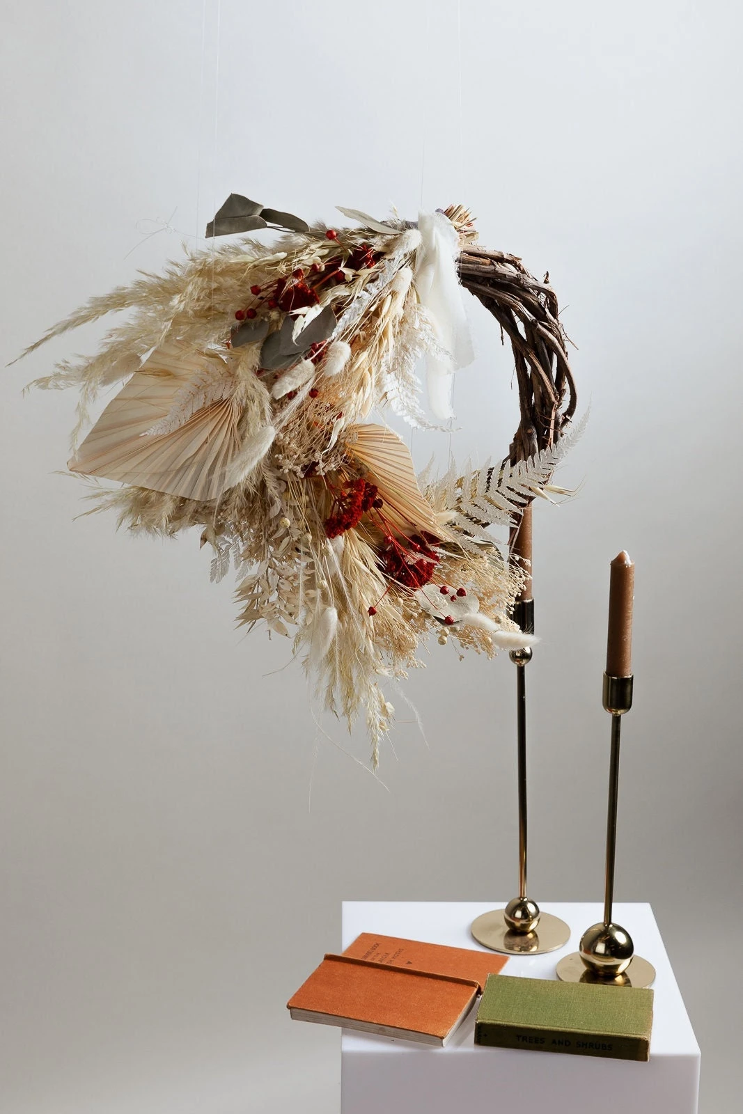 Modern Christmas Wreath No.11 / Palm Leaves In Soft Winter Door Wreath Christmas Decoration / Christmas Wreath / Xmas Door Wreath 7 Modern Christmas Wreath No.11 / Palm Leaves In Soft Winter Door Wreath Christmas Decoration / Christmas Wreath / Xmas Door Wreath - Image 5