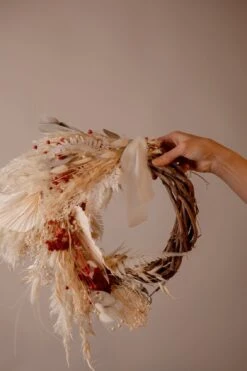 Modern Christmas Wreath No.11 / Palm Leaves In Soft Winter Door Wreath Christmas Decoration / Christmas Wreath / Xmas Door Wreath 17 Modern Christmas Wreath No.11 / Palm Leaves In Soft Winter Door Wreath Christmas Decoration / Christmas Wreath / Xmas Door Wreath -Cheap Bags & Purses Store il fullxfull.4677055520 s0ef