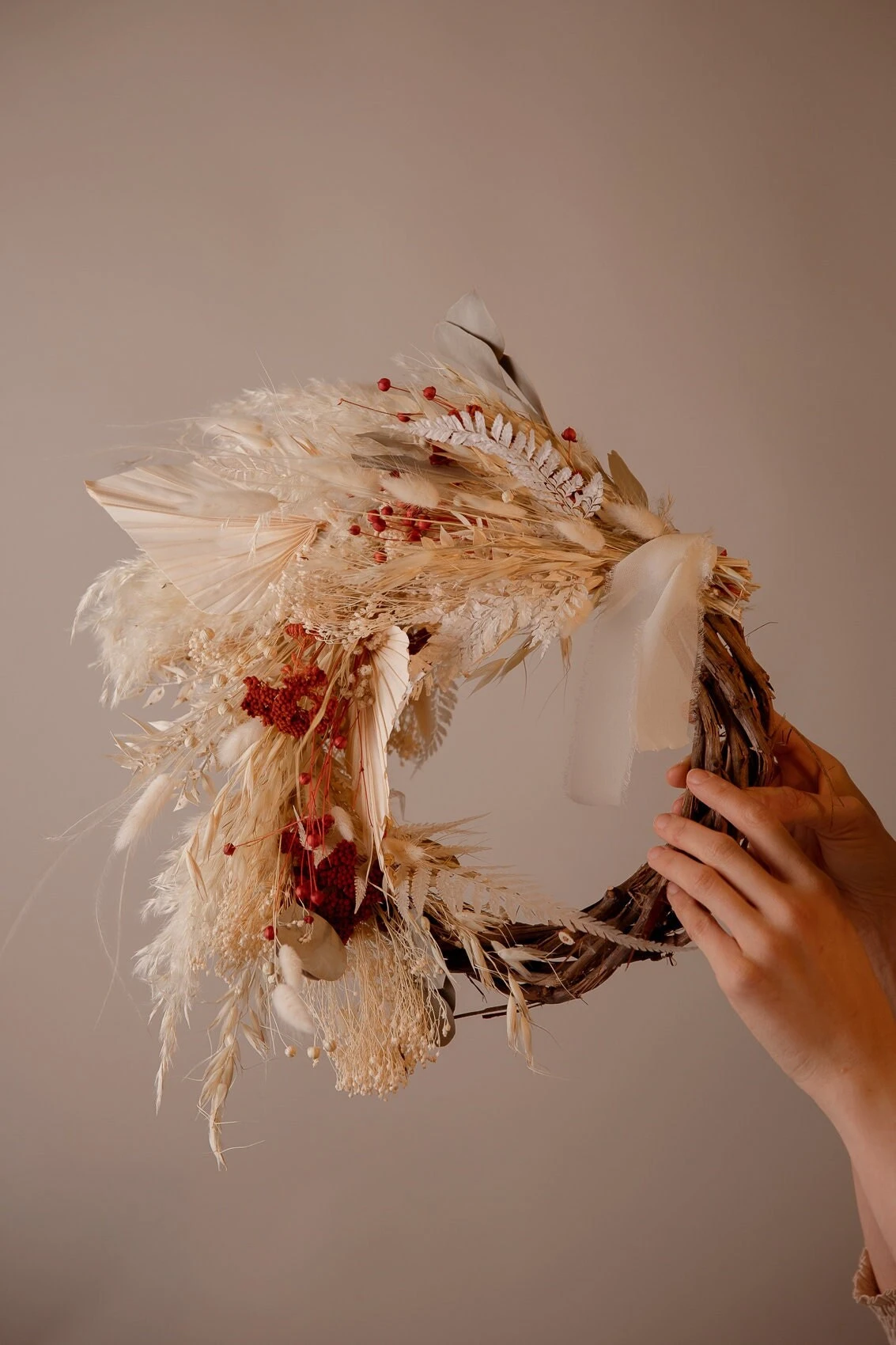 Modern Christmas Wreath No.11 / Palm Leaves In Soft Winter Door Wreath Christmas Decoration / Christmas Wreath / Xmas Door Wreath 11 Modern Christmas Wreath No.11 / Palm Leaves In Soft Winter Door Wreath Christmas Decoration / Christmas Wreath / Xmas Door Wreath - Image 9