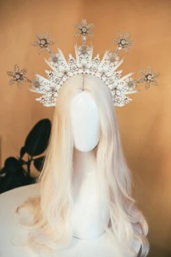 Snowflake Halo Crown Headlights Xmas Party Crown Winter Tiara White Halo Winter Wedding Photo Props Christmas Photos Shoot Jewelry