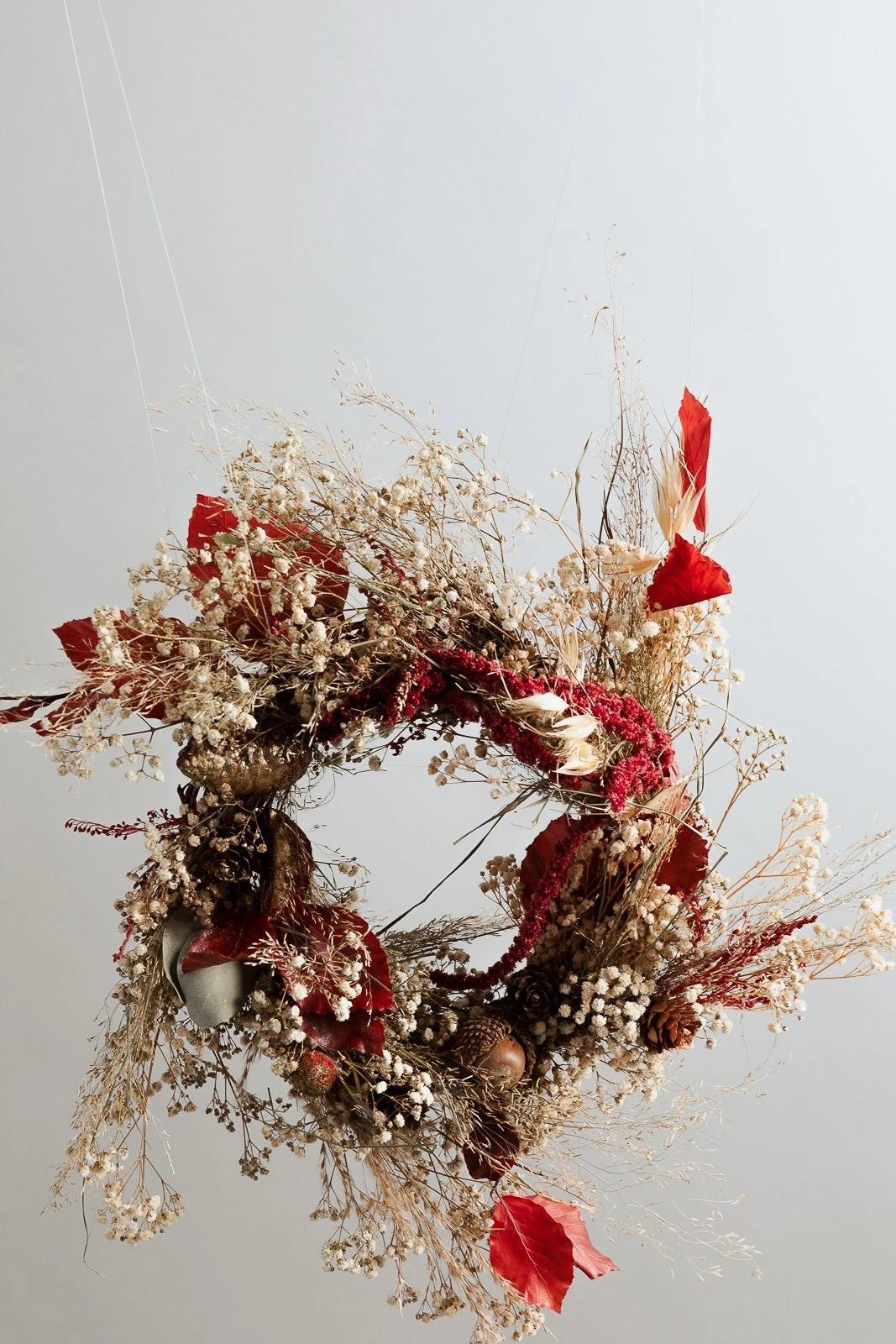 Modern Christmas Wreath No.21 / Red Amaranthus In Soft Winter Door Wreath Christmas Decoration / Christmas Wreath / Xmas Door Wreath 9 Modern Christmas Wreath No.21 / Red Amaranthus In Soft Winter Door Wreath Christmas Decoration / Christmas Wreath / Xmas Door Wreath - Image 7