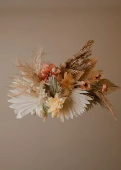 Modern Christmas Wreath No.13 / Peach Flowers In Soft Winter Door Wreath Christmas Decoration / Christmas Wreath / Xmas Door Wreath