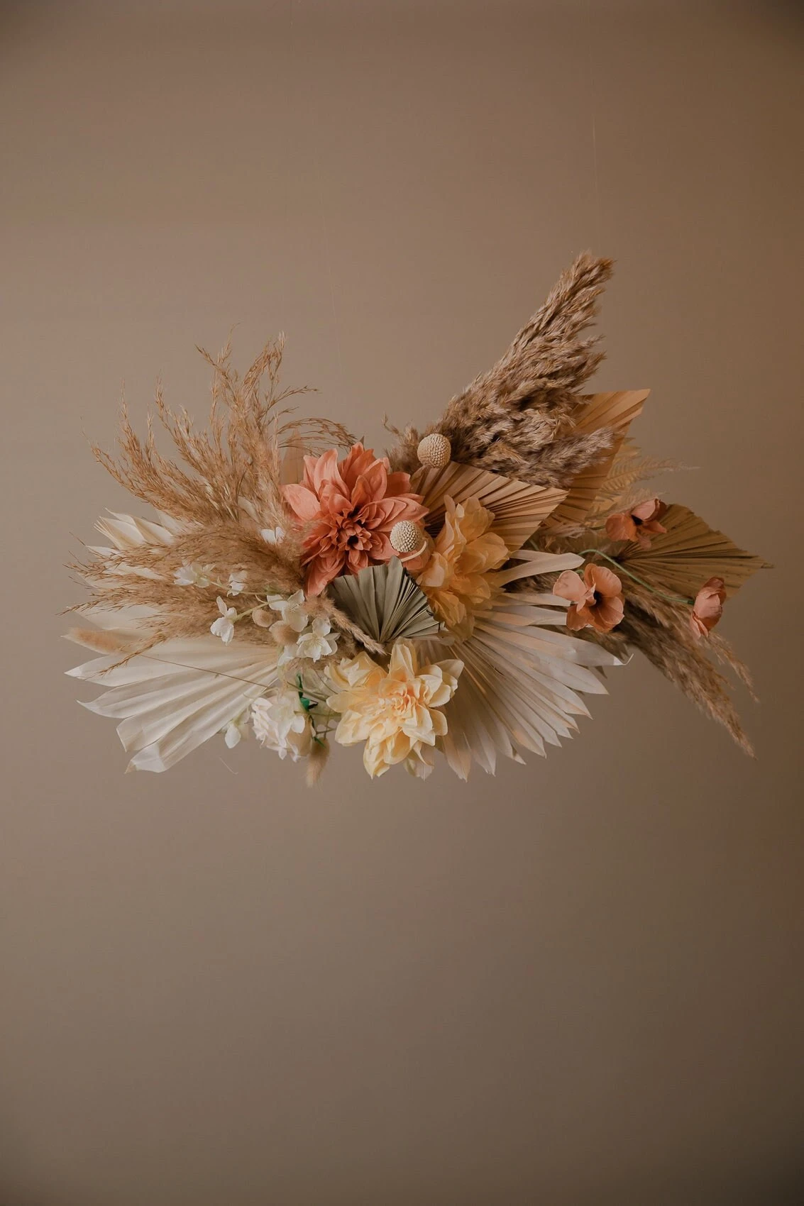 Modern Christmas Wreath No.13 / Peach Flowers In Soft Winter Door Wreath Christmas Decoration / Christmas Wreath / Xmas Door Wreath 8 Modern Christmas Wreath No.13 / Peach Flowers In Soft Winter Door Wreath Christmas Decoration / Christmas Wreath / Xmas Door Wreath - Image 6