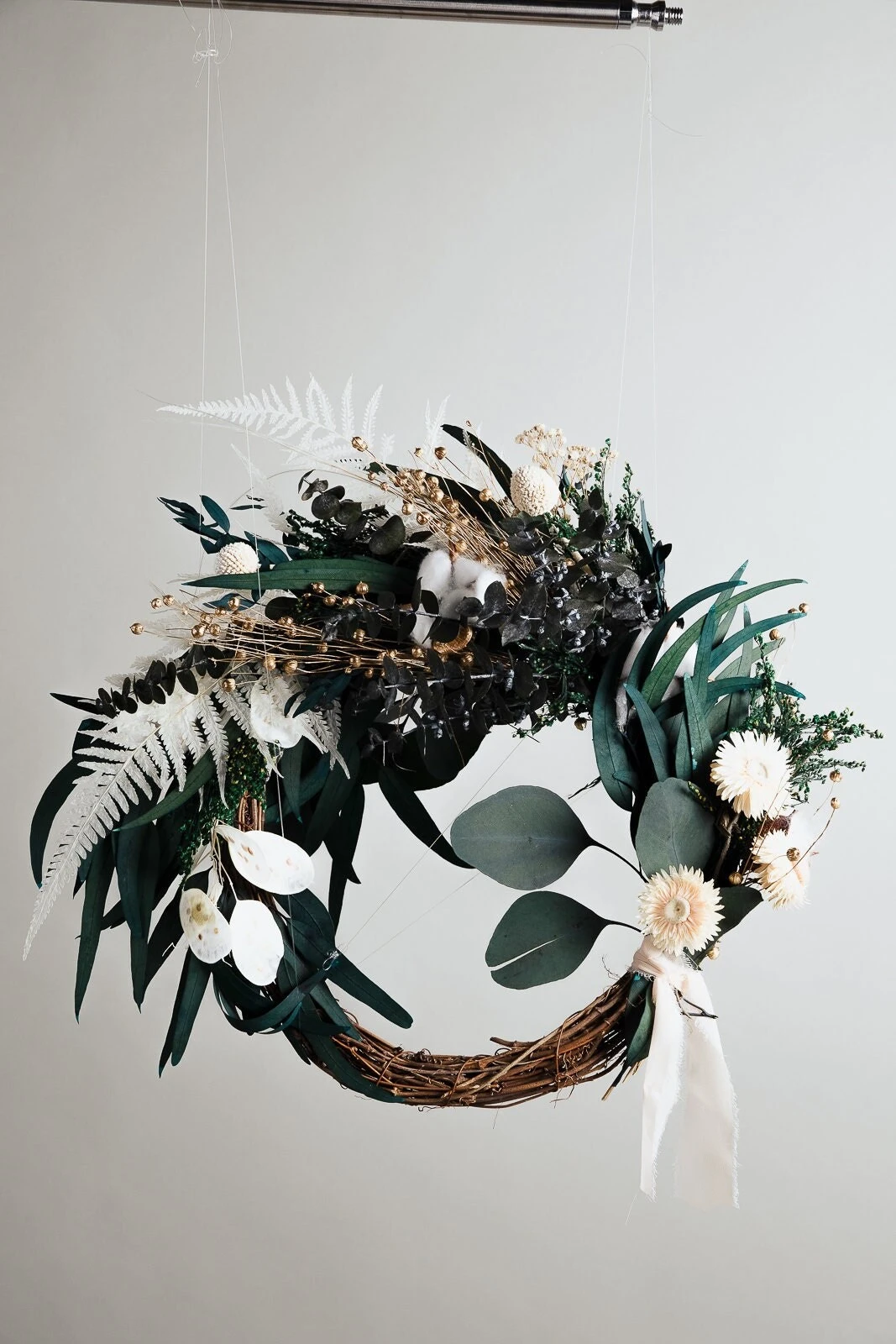 Modern Christmas Wreath No.15 / Cotton In Soft Winter Door Wreath Christmas Decoration / Christmas Wreath / Xmas Door Wreath 5 Modern Christmas Wreath No.15 / Cotton In Soft Winter Door Wreath Christmas Decoration / Christmas Wreath / Xmas Door Wreath - Image 3