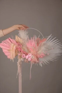 Modern Christmas Wreath No.24 / Pink Roses In Soft Winter Door Wreath Christmas Decoration / Christmas Wreath / Xmas Door Wreath