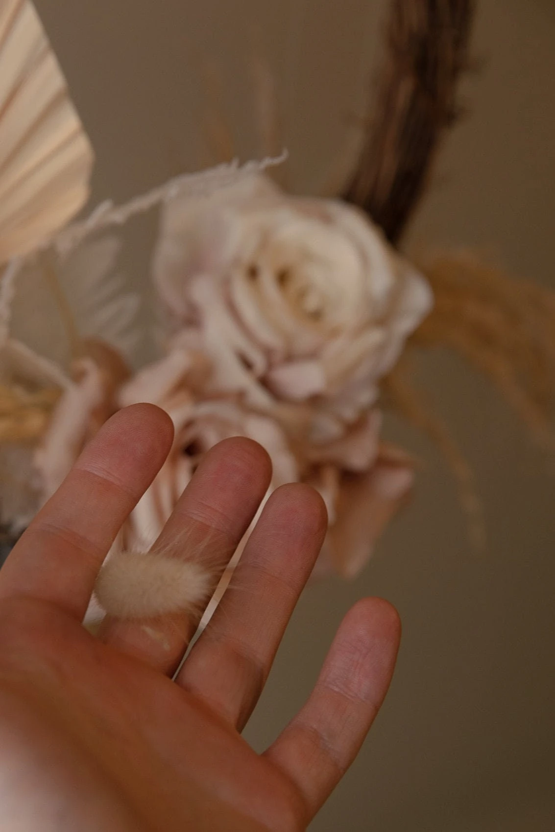 Modern Christmas Wreath No.8 / Artificial Rose In Soft Winter Door Wreath Christmas Decoration / Christmas Wreath / Xmas Door Wreath 6 Modern Christmas Wreath No.8 / Artificial Rose In Soft Winter Door Wreath Christmas Decoration / Christmas Wreath / Xmas Door Wreath - Image 4